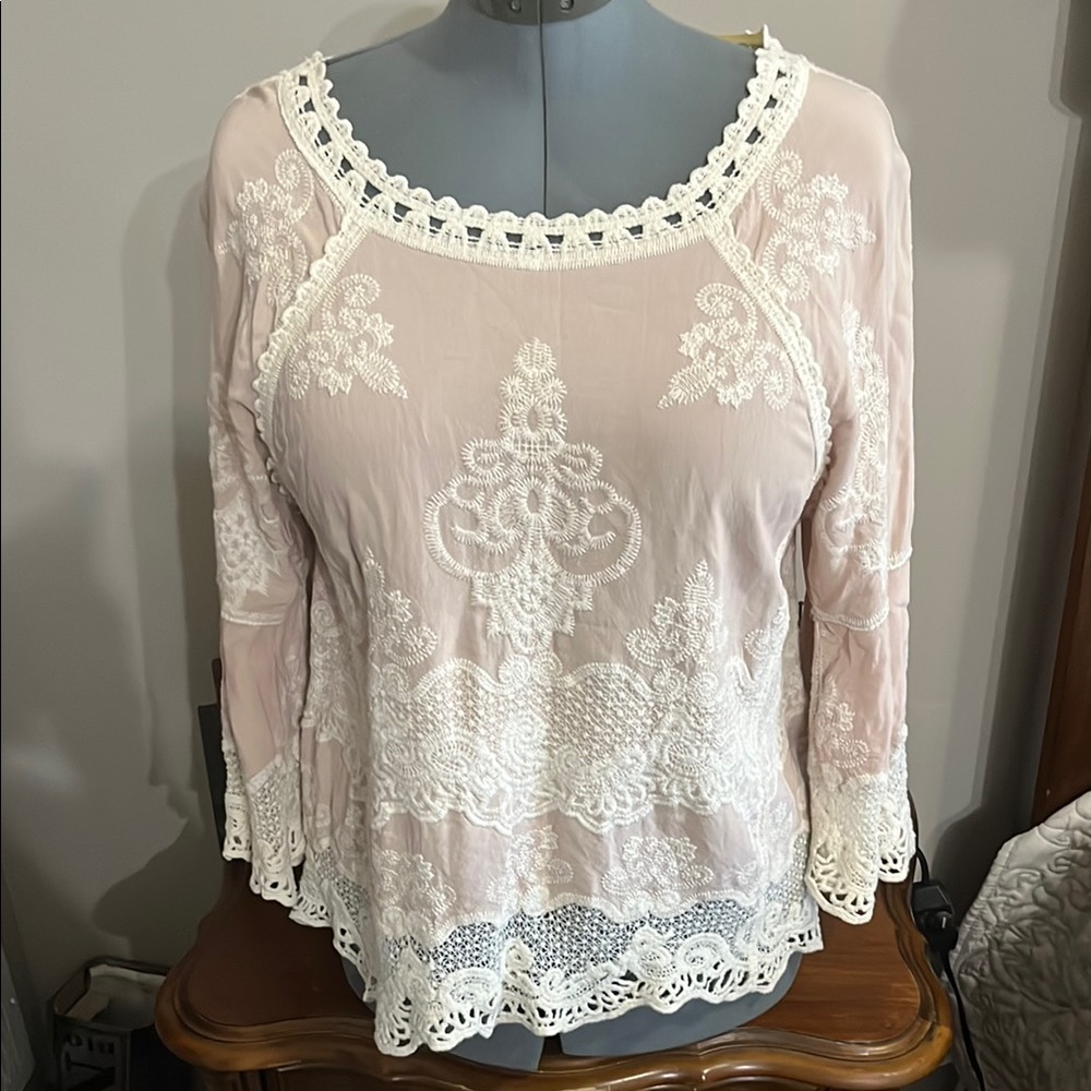 Democracy Cream Embroidered 3/4 Sleeve Blouse